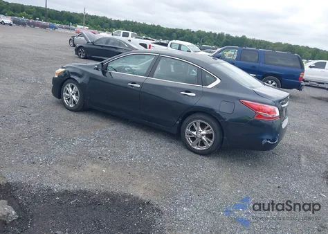 2013 Nissan Altima 2.5 Sv z USA, uszkodzony, nr VIN 1N4AL3AP3DC230330